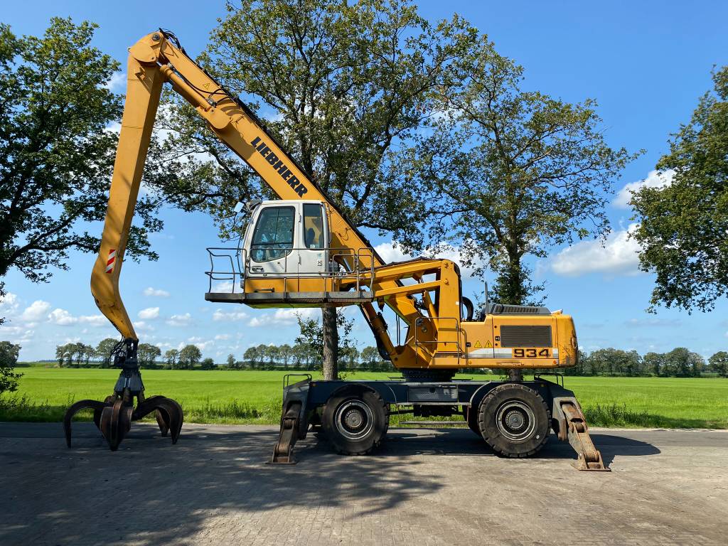 Liebherr A934 C HD - Material Handler

Year: 2011