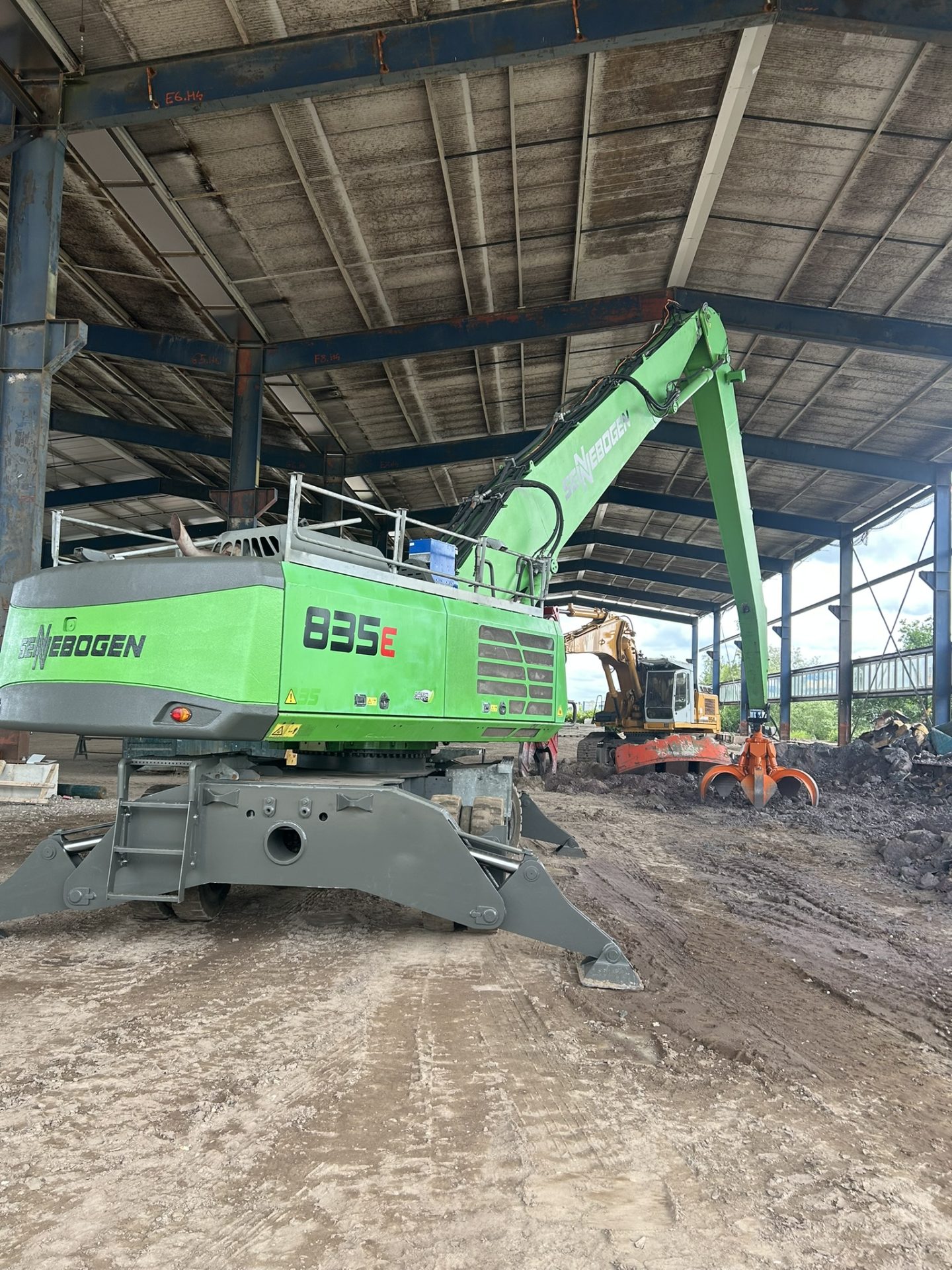 Sennebogen 835
Reading hours 13.500 hrs