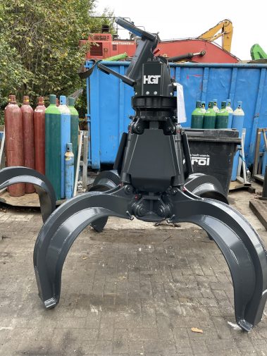 600-liter-HGT-grapple-379x505