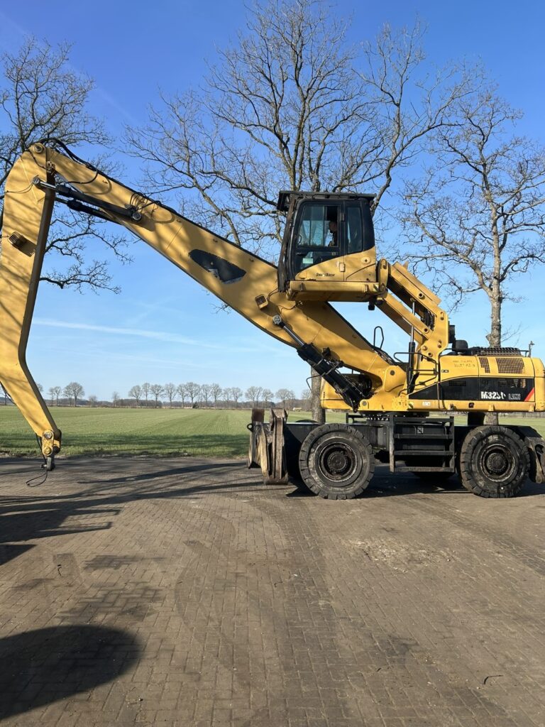 CAT-325-LMH-For-Sale-At-Jan-Kemp-BV-3-Groot