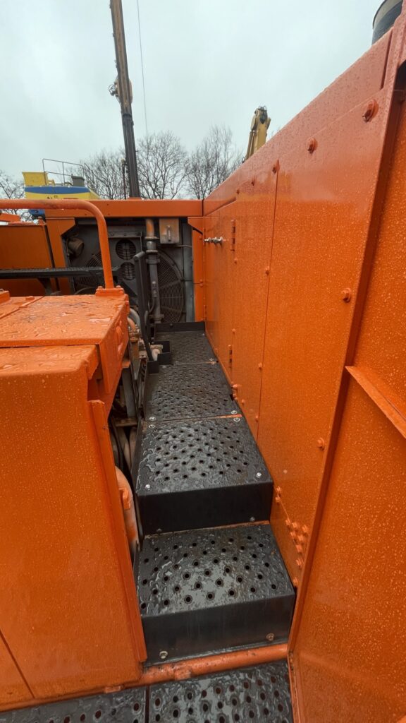 EX1200-For-sale-At-Jan-Kemp-BV-24-Groot