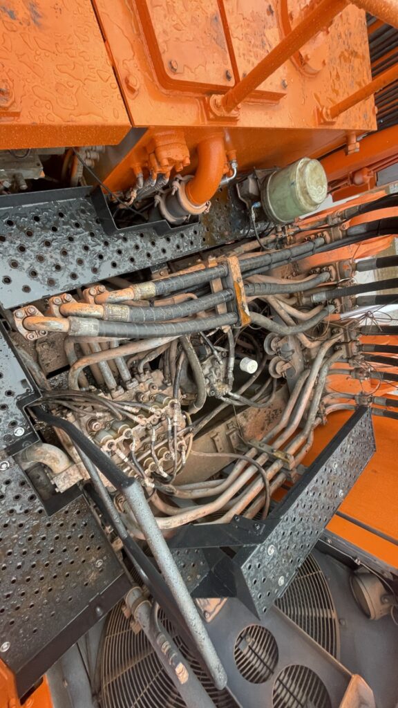 EX1200-For-sale-At-Jan-Kemp-BV-25-Groot