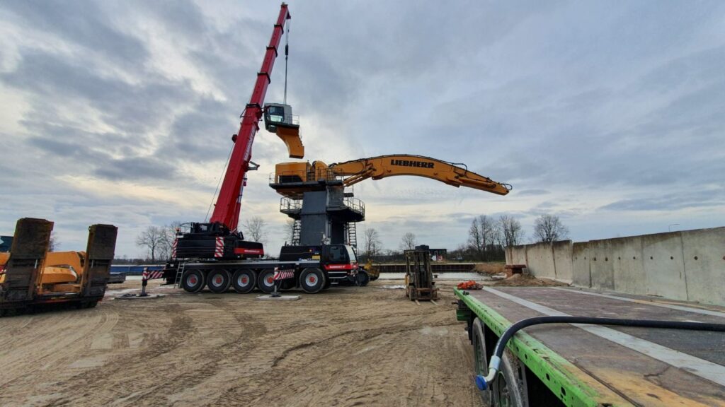 LH-120-for-sale-At-Jan-Kemp-BV-7-Groot-1440x810