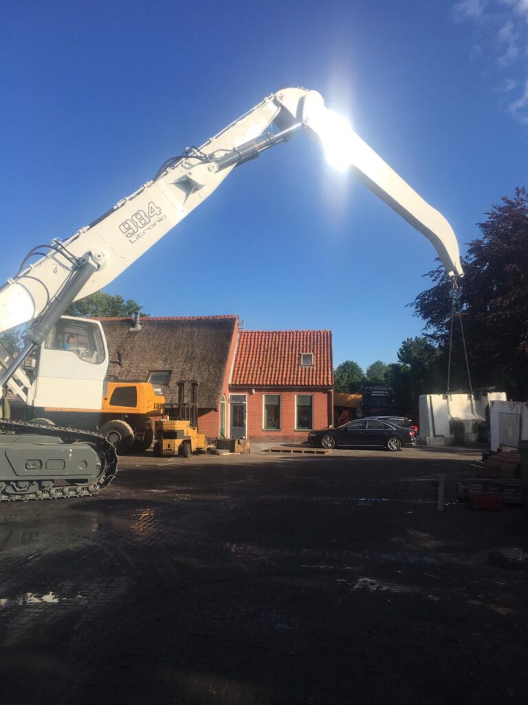 Liebherr-R984C-For-Sale-At-Jan-Kemp-BV-1
