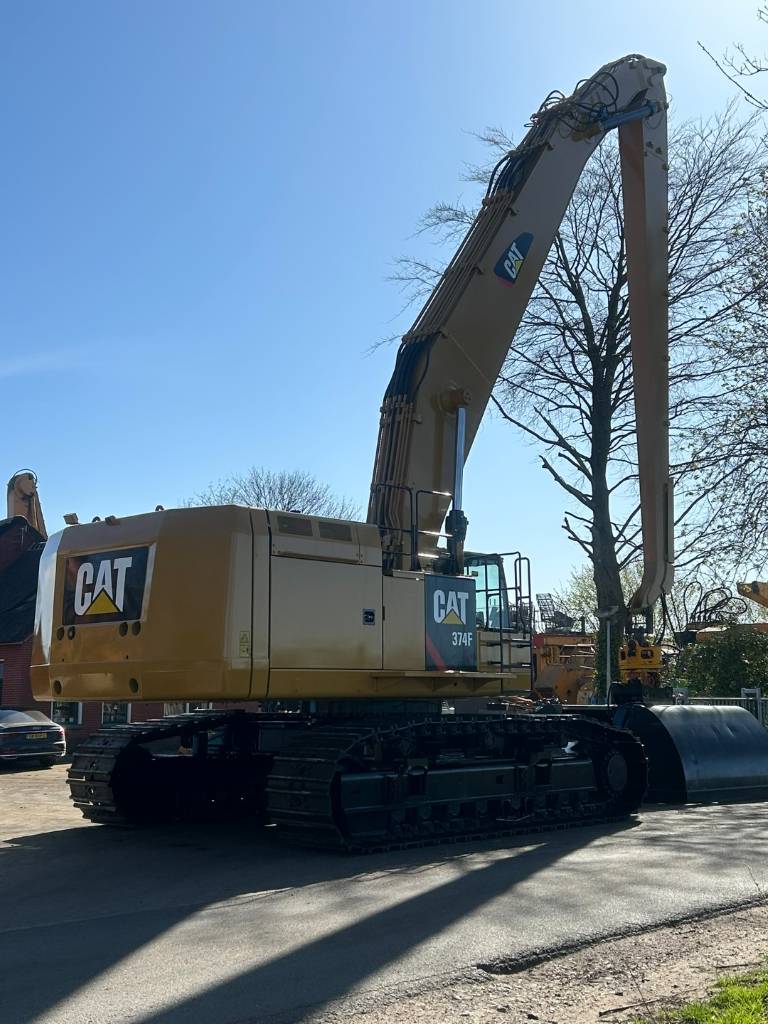 cat-374-f,2df1c2e8