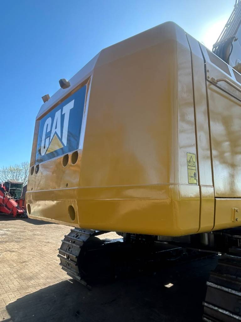 cat-374-f,78a8a1d9