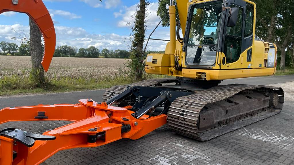 komatsu-car-dismantler,7380a652