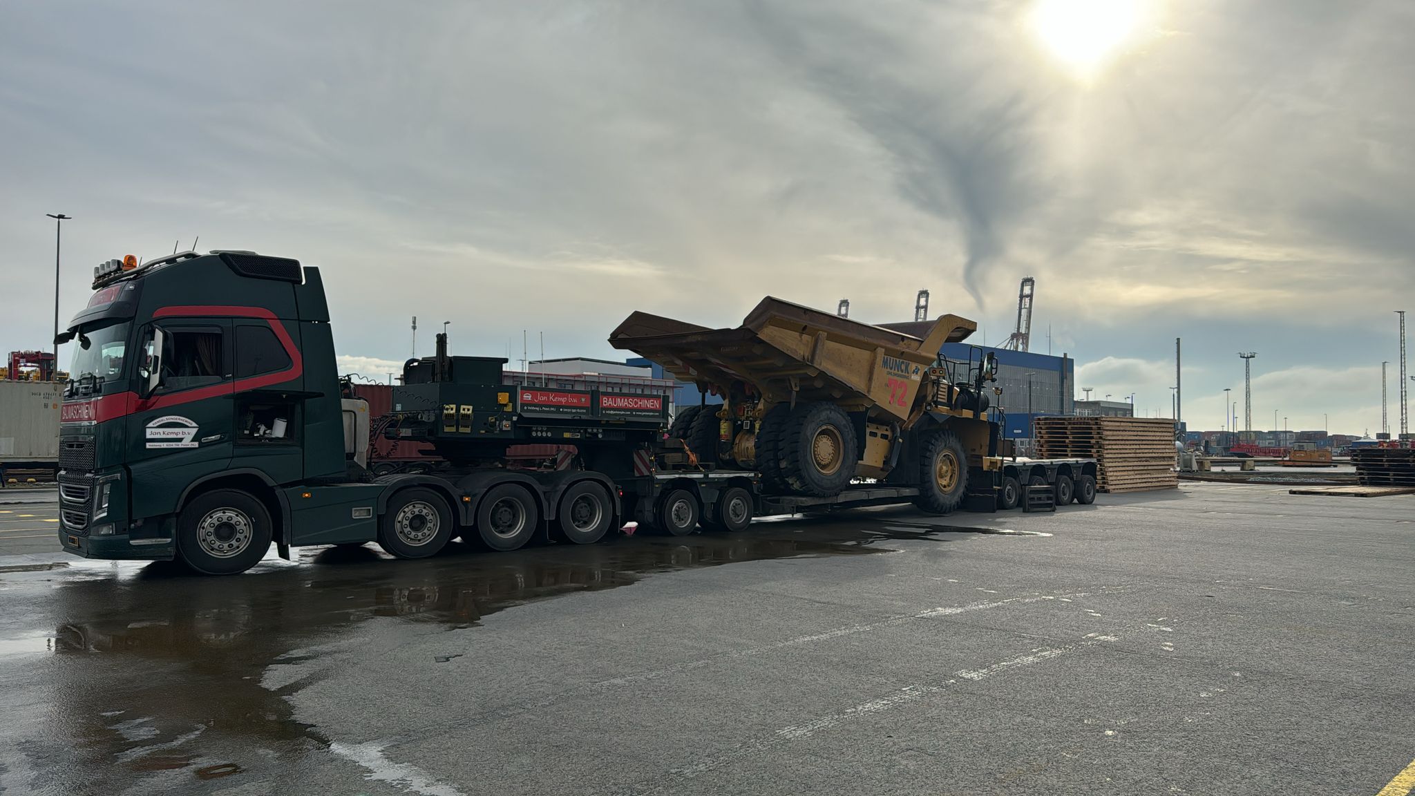 Jan_kemp_transport_dumper_cat_770